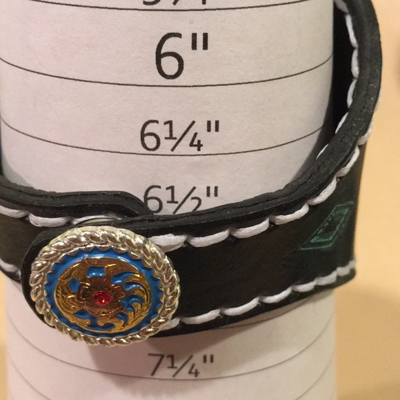 Boho Mandala Style Tooled Leather Cuff Bracelet with Hubei Turquoise Inlay - Picture 10 of 11